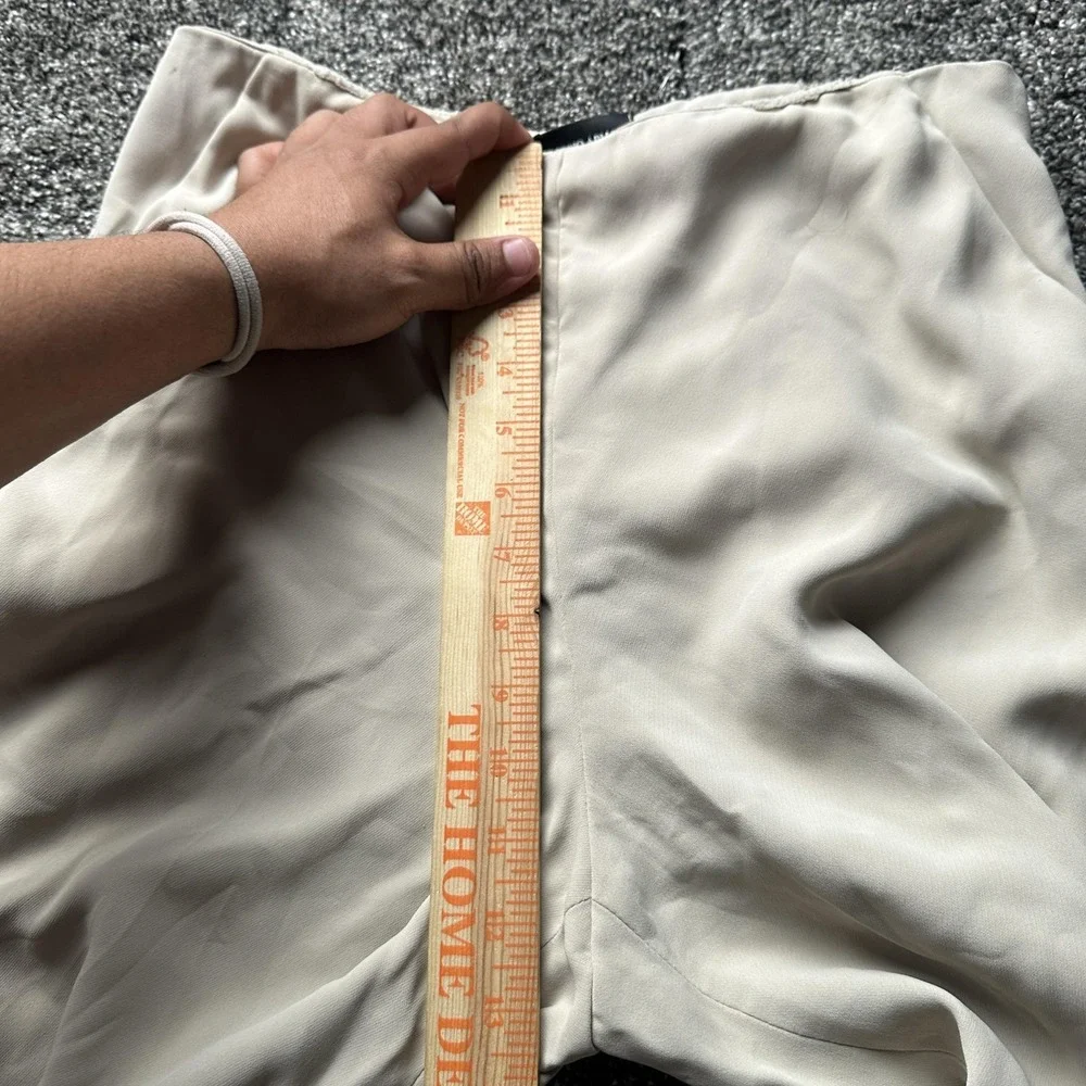 Giorgio Armani Dress Pants Womens 44 Beige Crepe Lined Relaxed Leg Italy Career - Picture 10 of 15